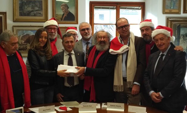 firenze-babbo-natale-anziani